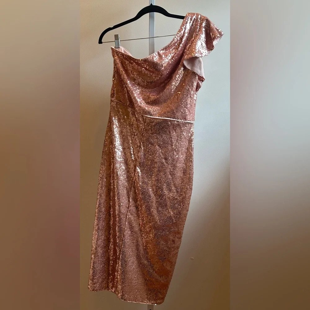 NWOT Mac Duggal Sequined Flutter One Shoulder Fit… - image 5